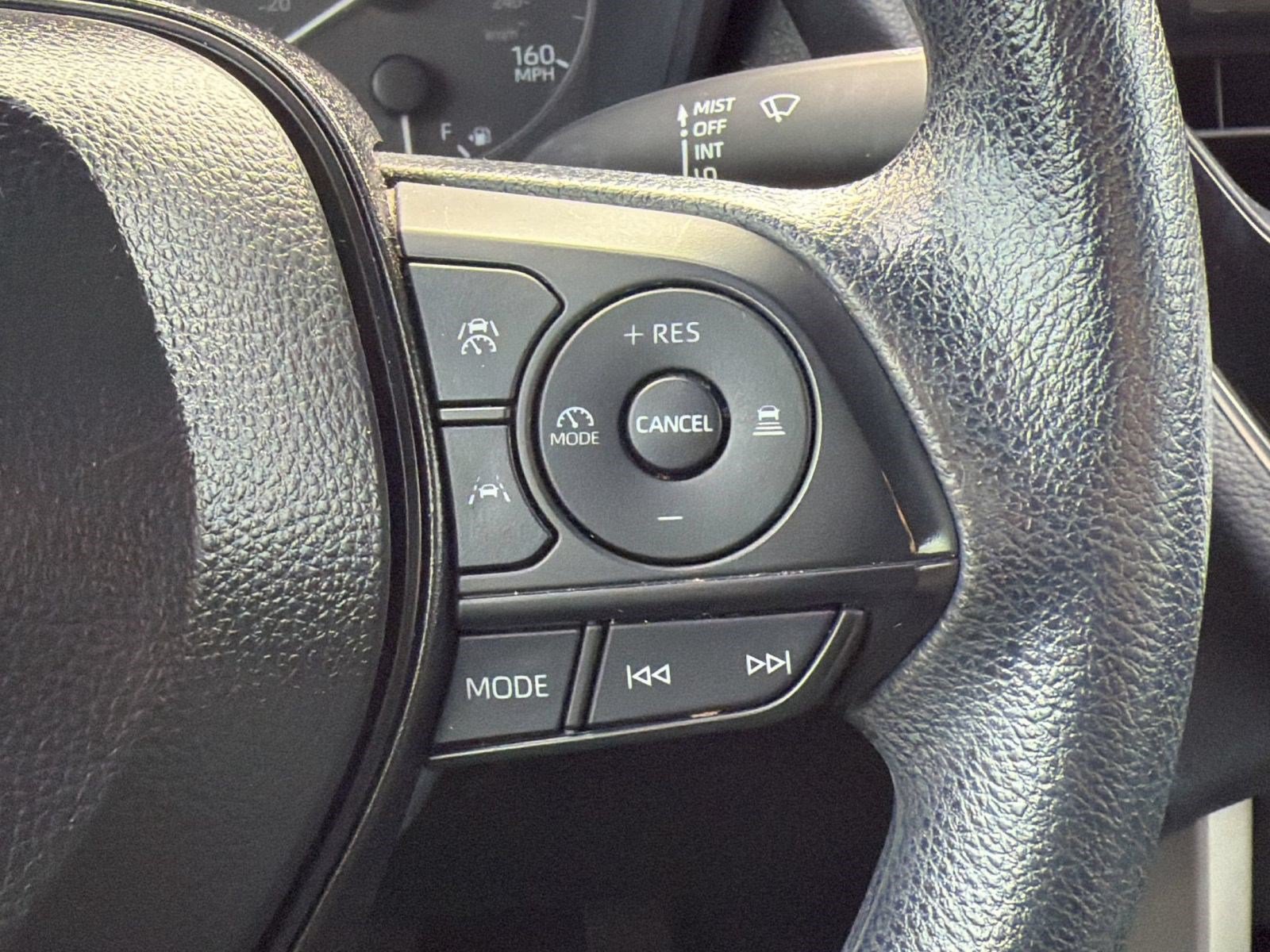 Used 2024 Toyota Corolla Cross AWD Hybrid image 31