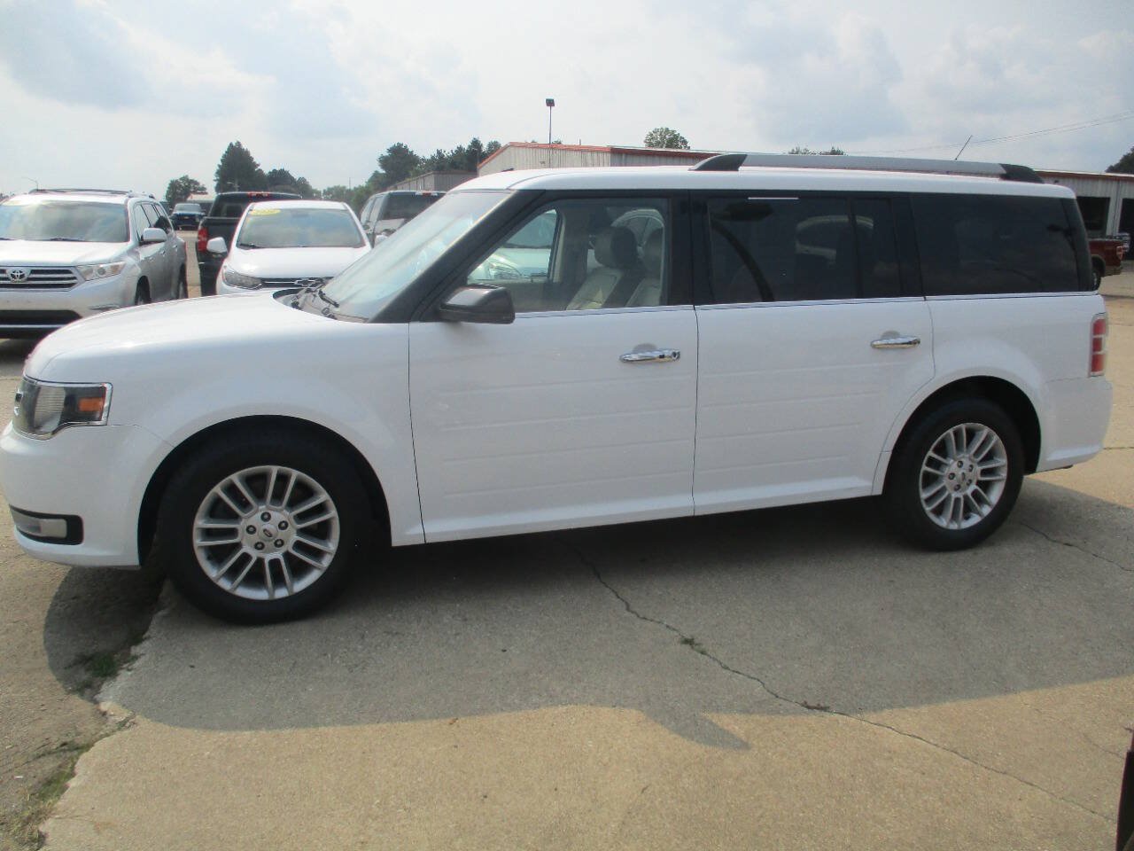 Used 2019 Ford Flex SEL w/ Equipment Group 202A AWD/4WD image 3