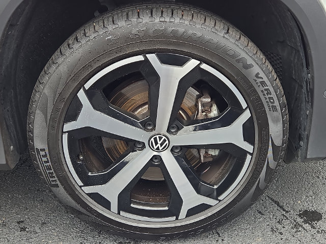 Certified 2025 Volkswagen Tiguan SE AWD/4WD image 8