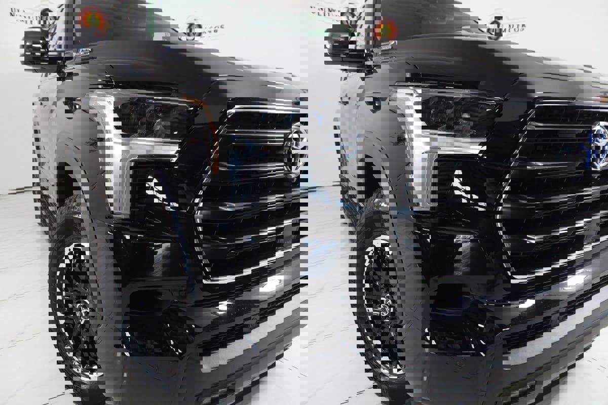 Used 2024 Toyota Sequoia Limited image 20