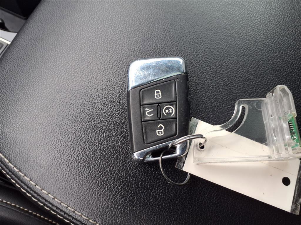 Used 2022 Volkswagen Atlas SE image 9