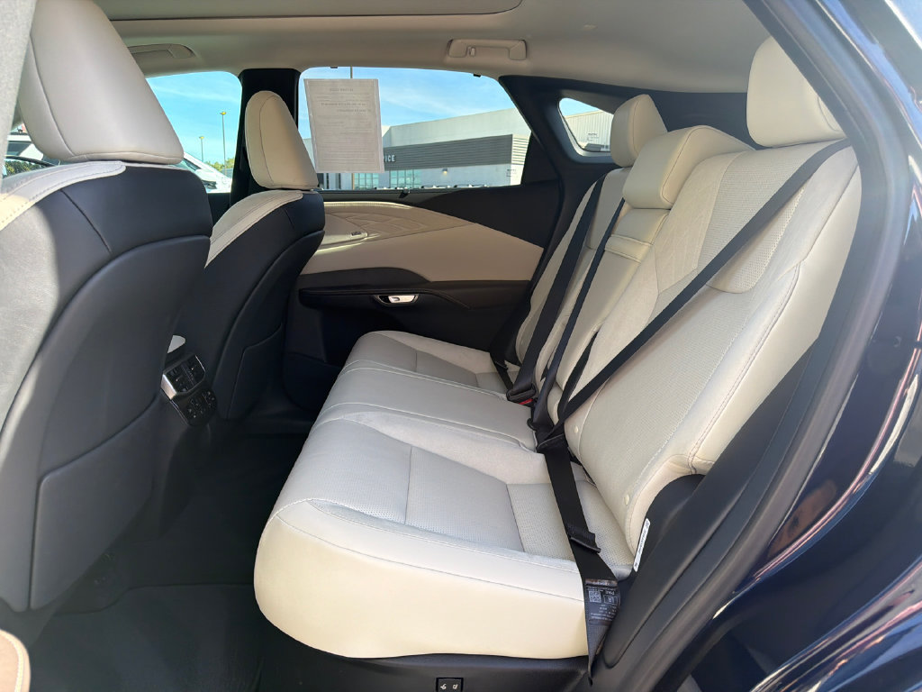 Used 2025 Lexus RX 350 AWD w/ Convenience Package image 21