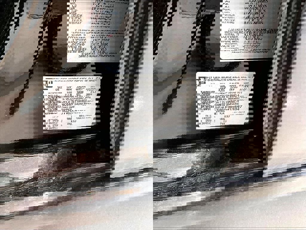 Used 2024 GMC Sierra 1500 SLT image 27