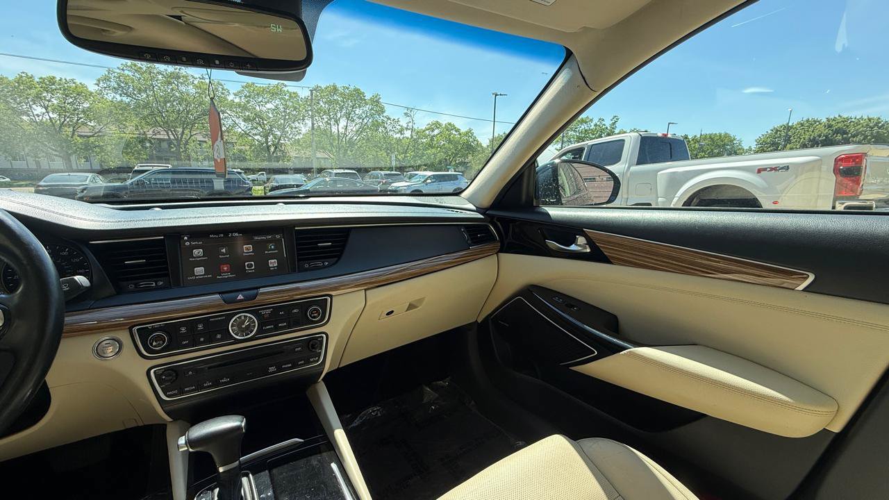 Used 2018 Kia Cadenza Technology FWD image 18