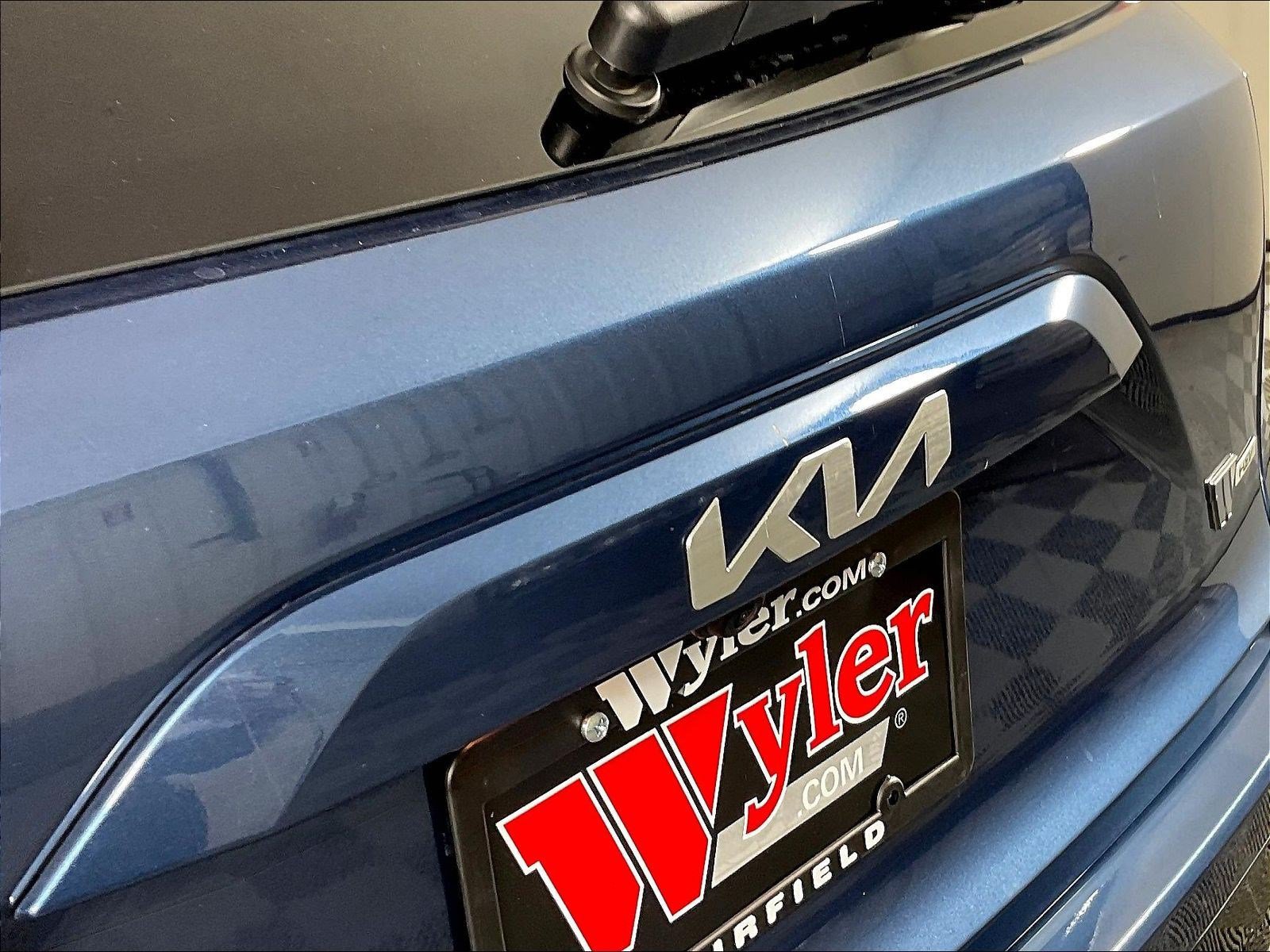 Used 2023 Kia Niro EX Touring FWD image 24
