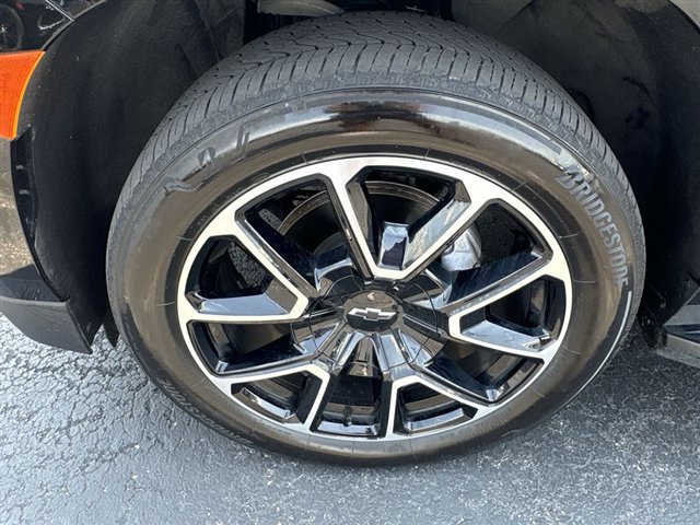 Certified 2023 Chevrolet Suburban RST w/ Luxury Package AWD/4WD image 34