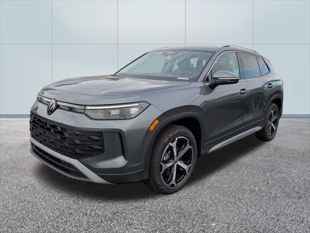 New 2025 Volkswagen Tiguan SE AWD/4WD image 1