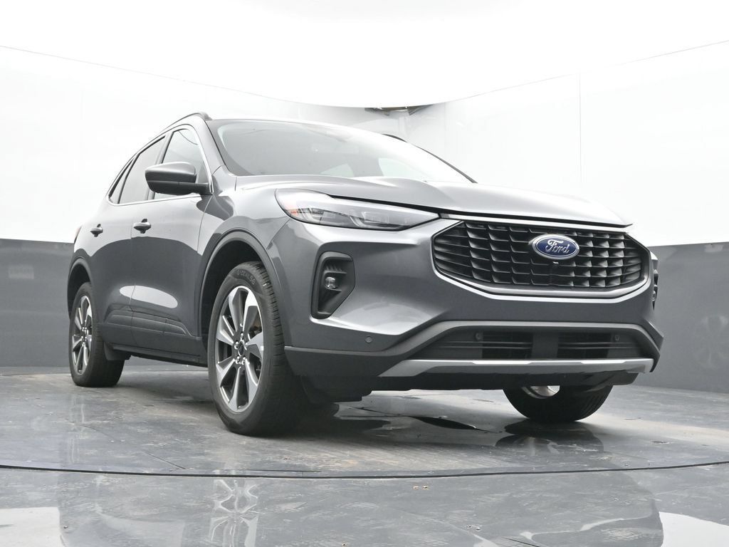 Used 2024 Ford Escape Platinum AWD/4WD image 25