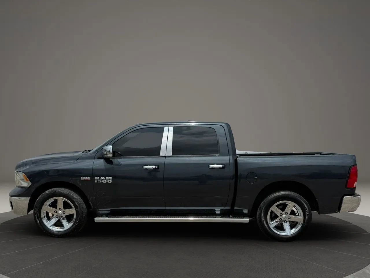 Used 2017 RAM 1500 Lone Star RWD image 8