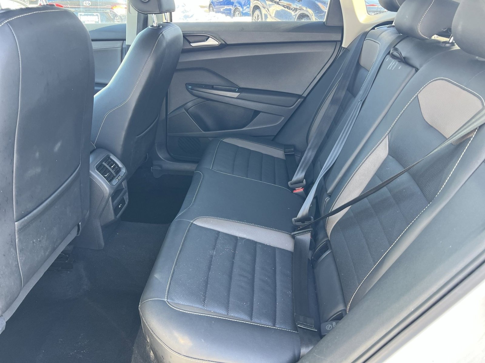 Used 2022 Volkswagen Taos SEL image 25