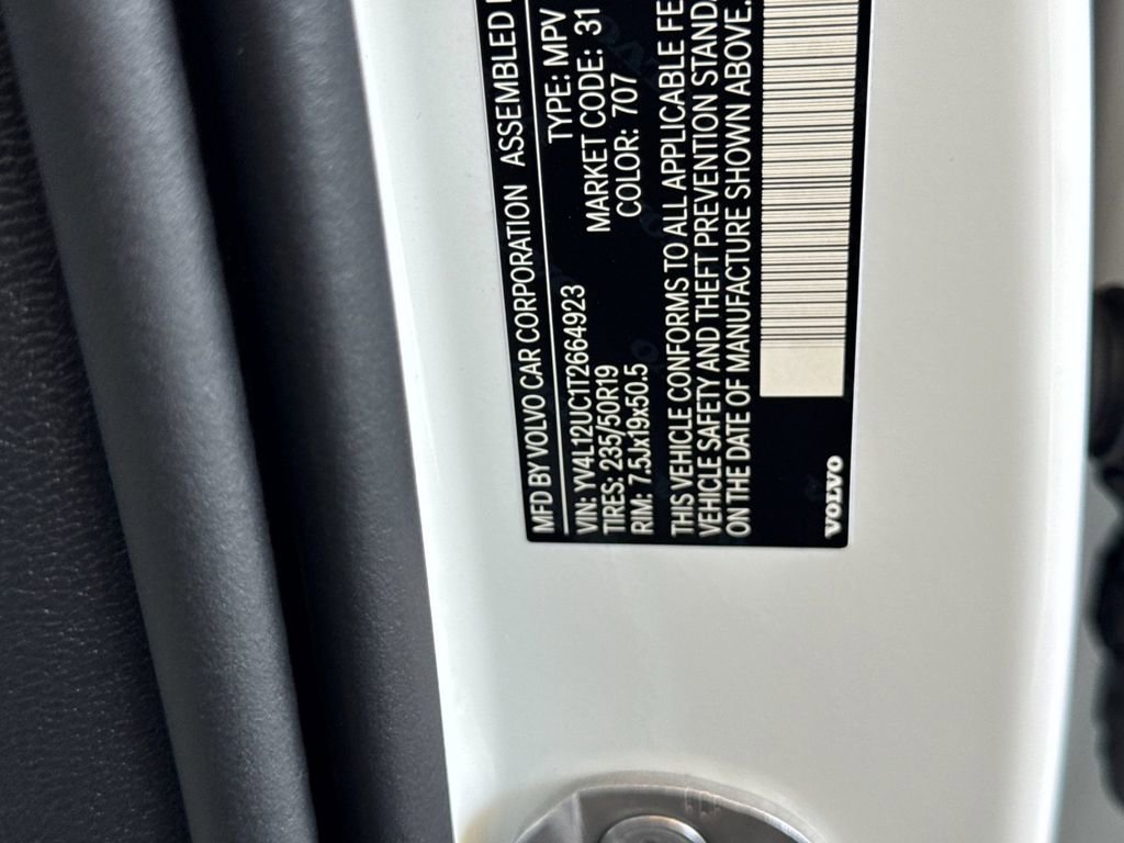 New 2026 Volvo XC40 B5 Plus w/ Protection Package Premier image 27