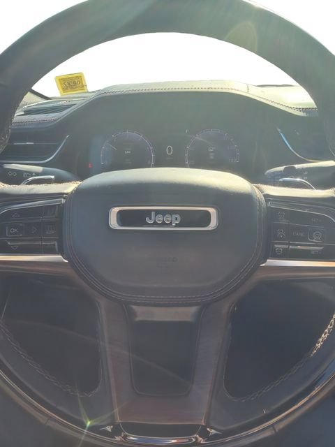 Used 2023 Jeep Grand Cherokee L Summit AWD/4WD image 4