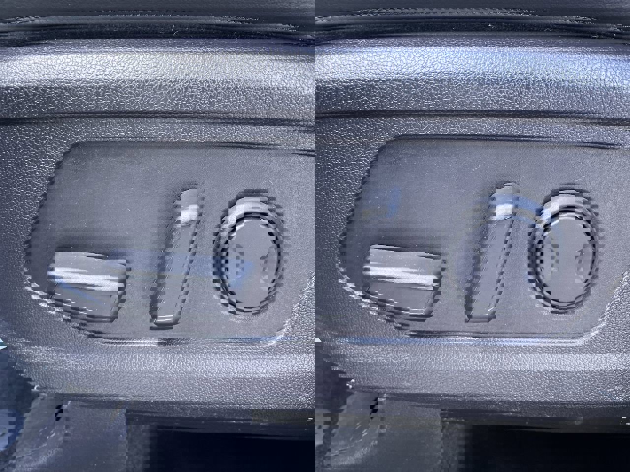 Used 2022 Kia Sorento S w/ Panoramic Sunroof Package image 21