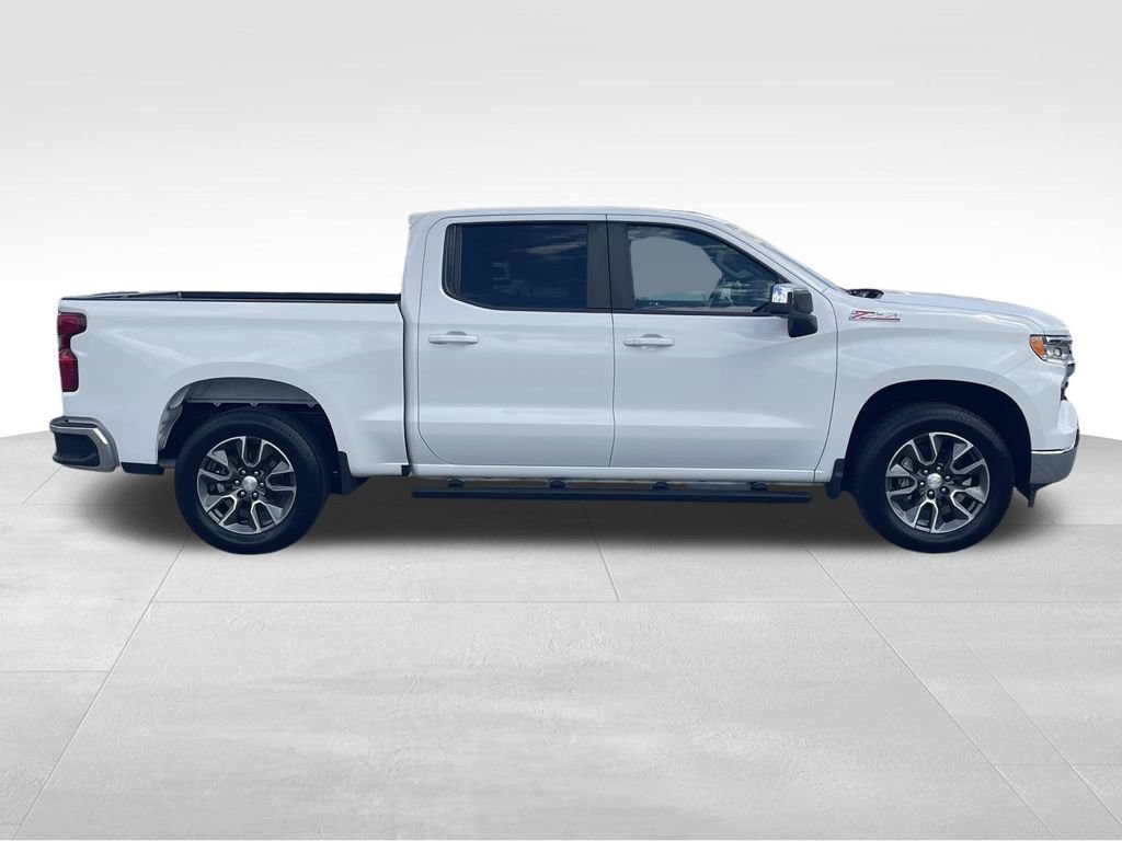 Used 2022 Chevrolet Silverado 1500 LT w/ All Star Edition Plus AWD/4WD image 2