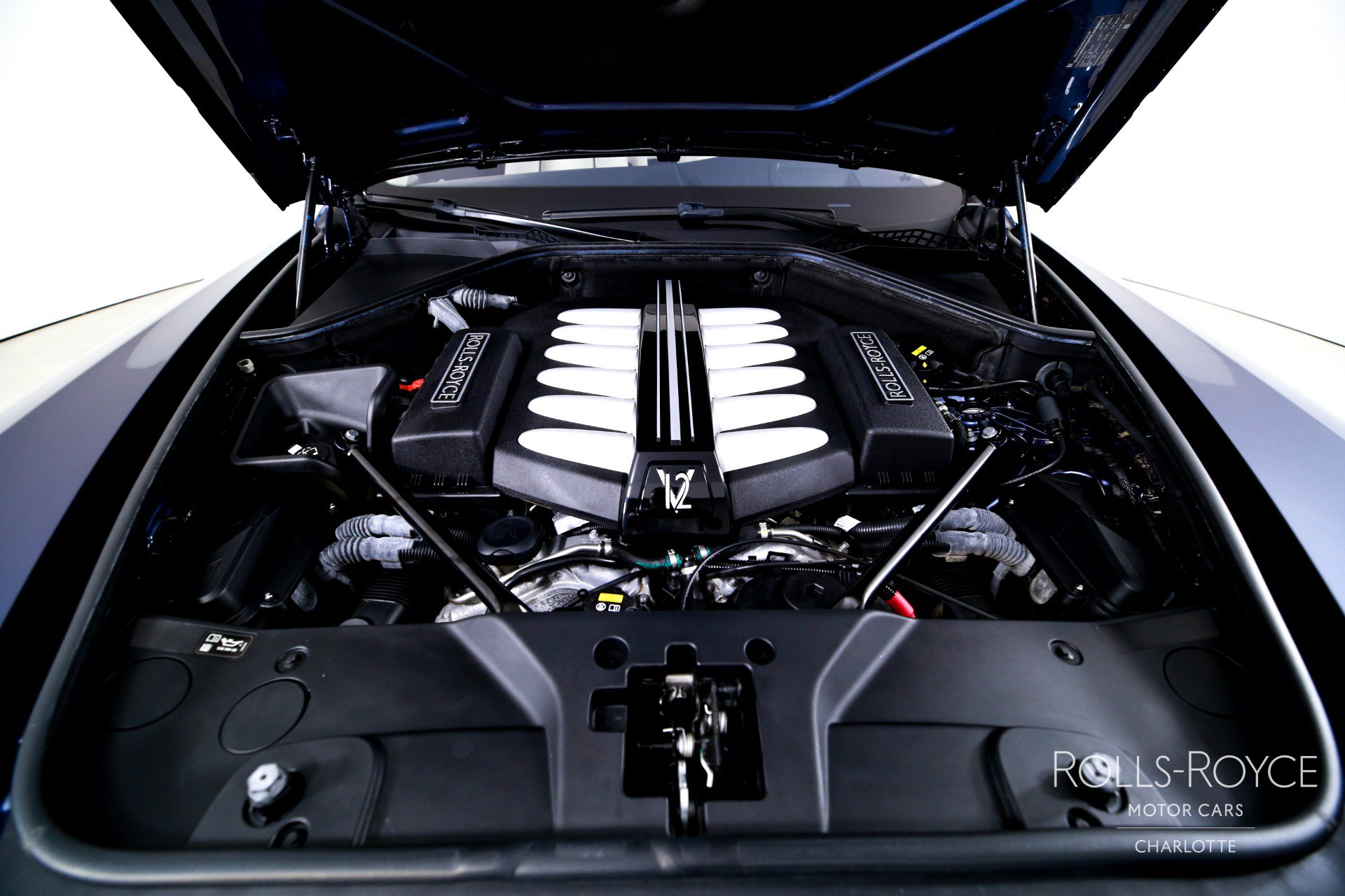 Used 2019 Rolls-Royce Wraith RWD image 28