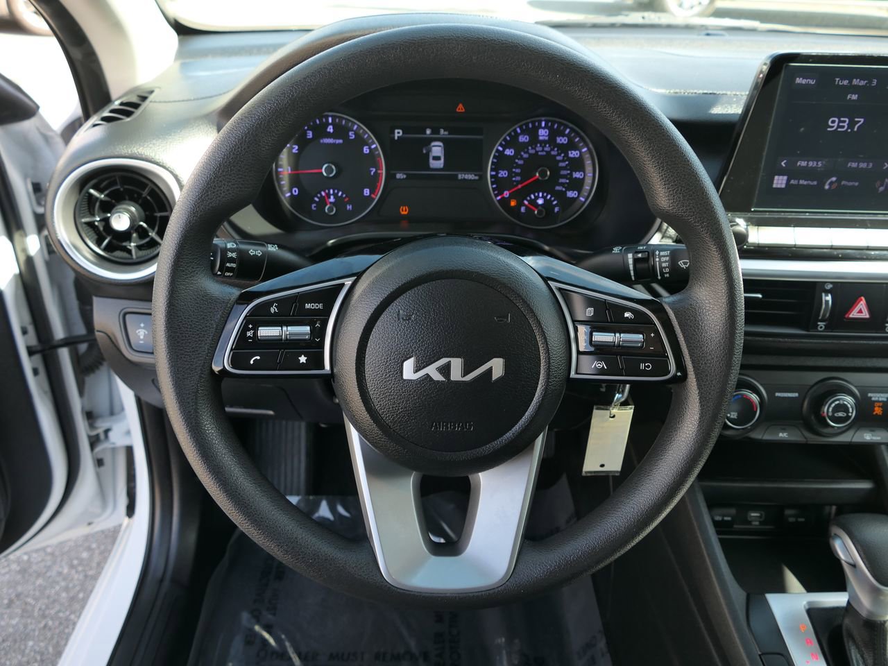 Used 2023 Kia Forte LXS w/ LXS Technology Package image 18