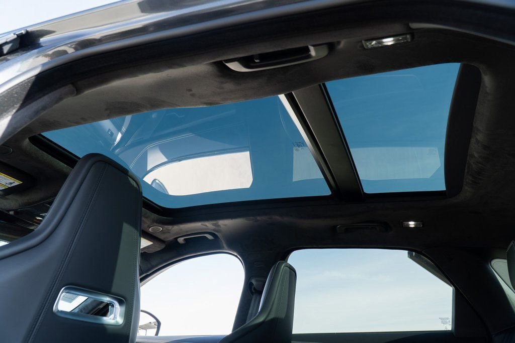 Used 2025 Jaguar F-PACE R-Dynamic S AWD/4WD image 25