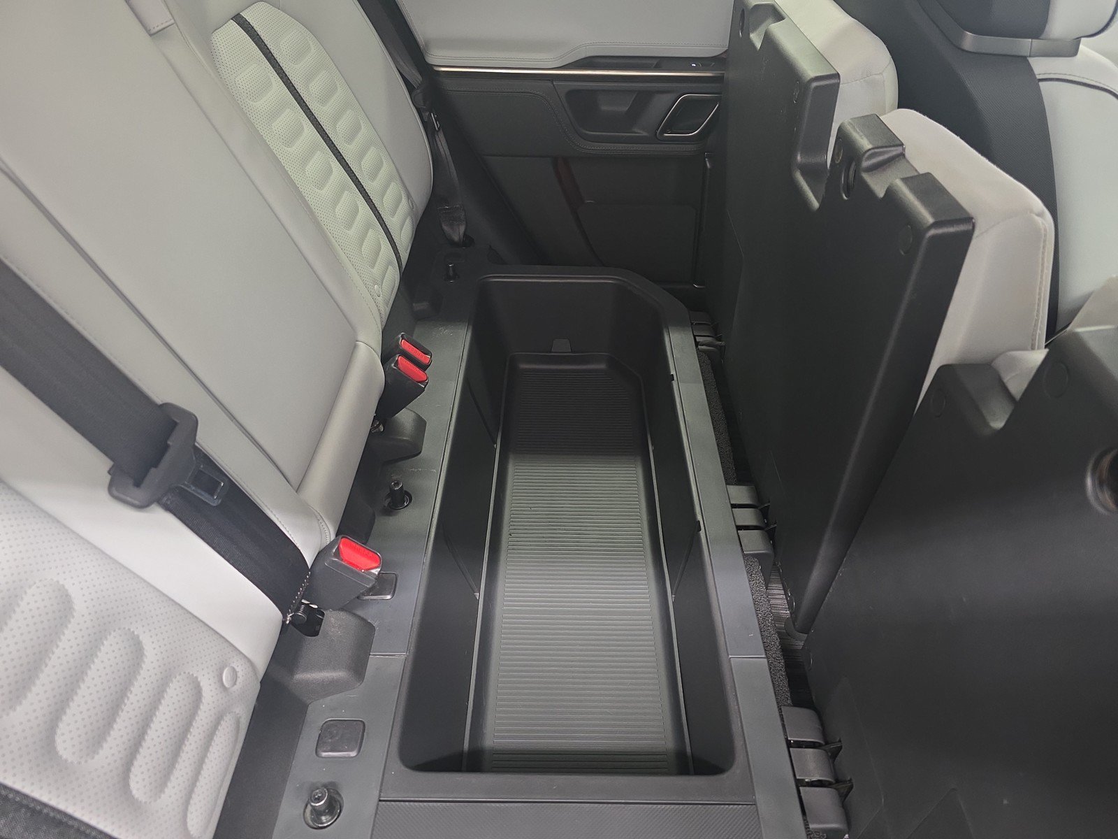 Used 2022 Rivian R1T Adventure AWD/4WD image 24