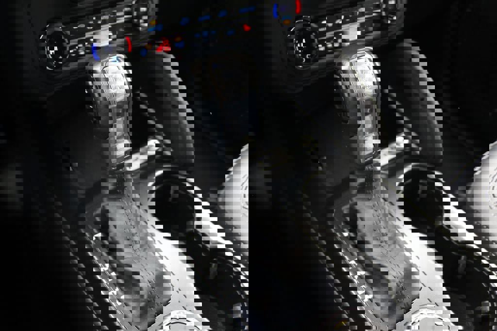 Used 2025 Ford Bronco Badlands image 24