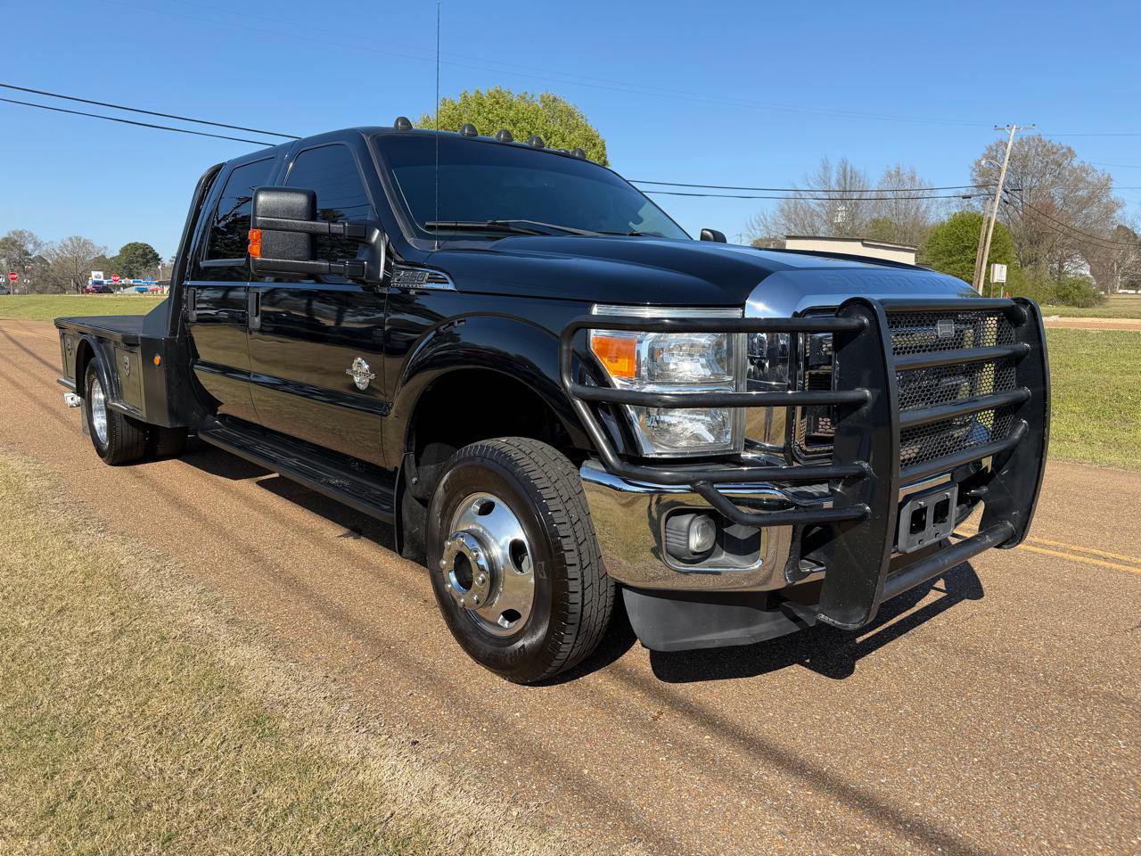 Used 2016 Ford F350 XLT w/ XLT Interior Package AWD/4WD image 6