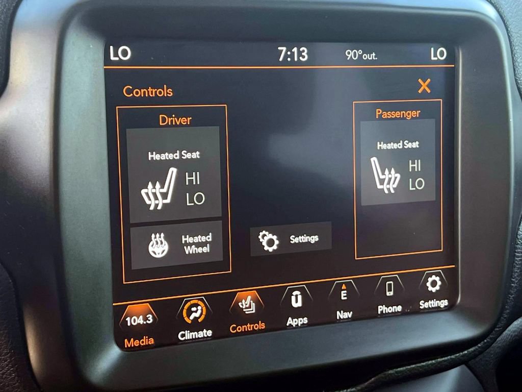 Certified 2022 Jeep Renegade Trailhawk w/ Sun/Sound Group AWD/4WD image 33
