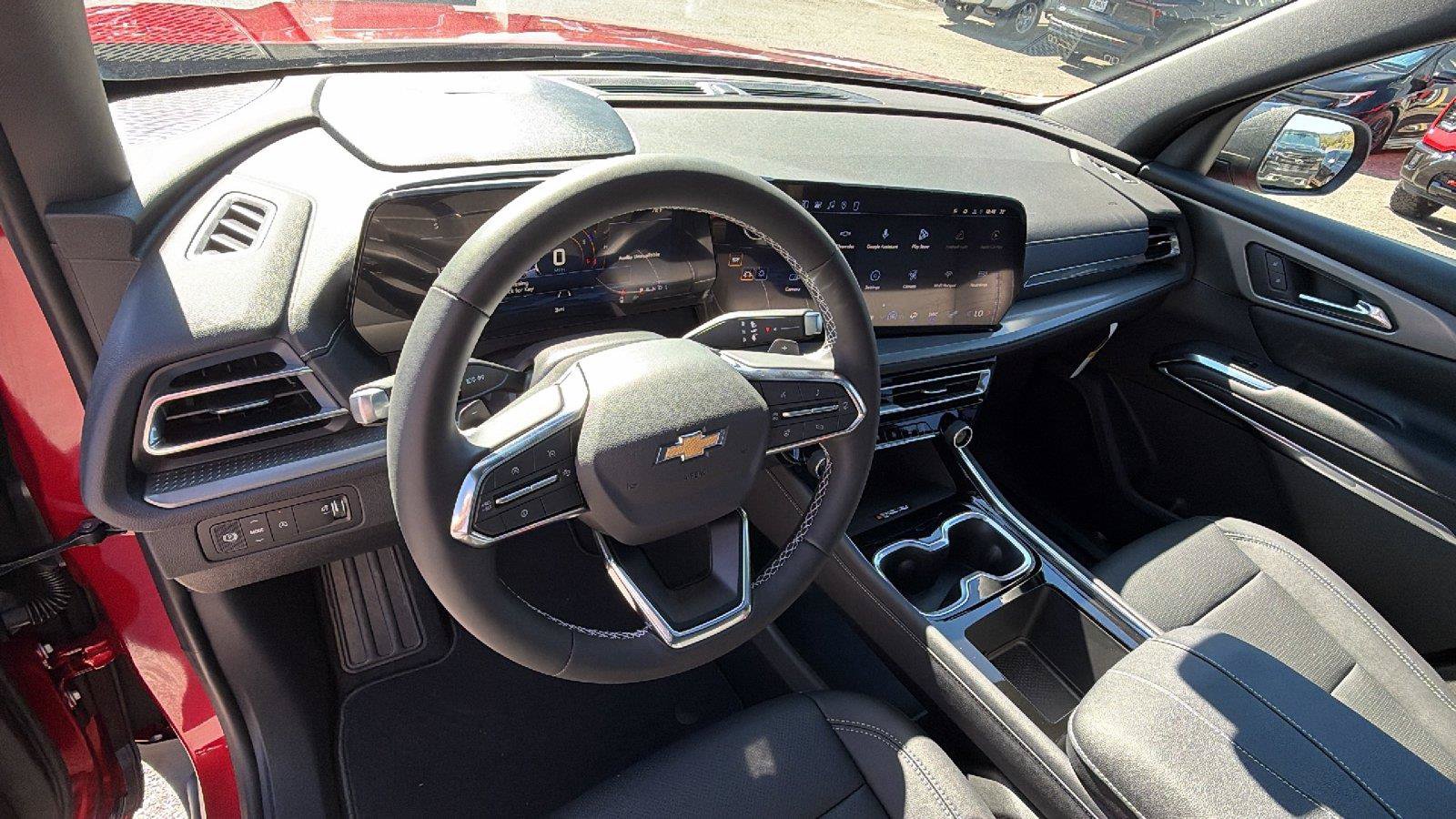 New 2027 Chevrolet Traverse LT w/ Driver Confidence Package FWD image 4