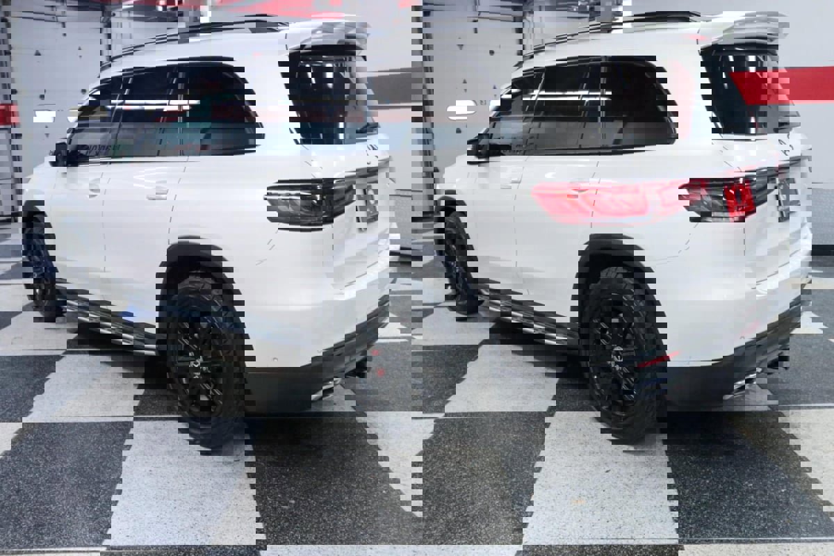 Used 2023 Mercedes-Benz GLS 450 4MATIC image 6