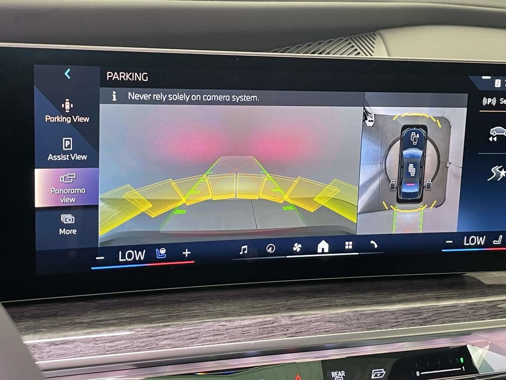 Used 2025 BMW i7 xDrive60 w/ Executive Package AWD/4WD image 26