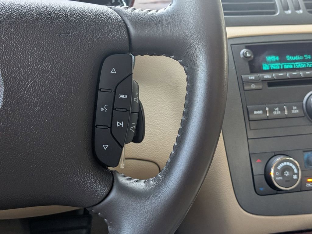 Used 2008 Buick Lucerne CXL FWD image 16