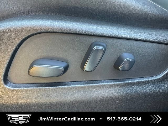 Used 2022 Cadillac XT4 Premium Luxury w/ Technology Package AWD/4WD image 24