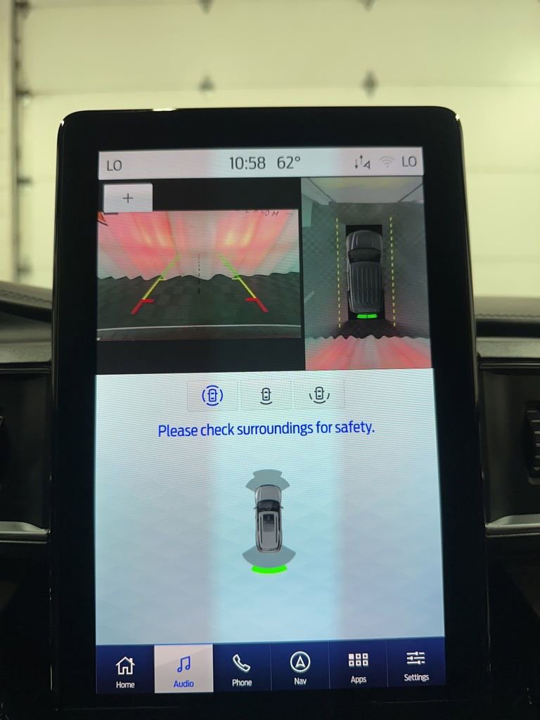 Used 2022 Ford Explorer Platinum w/ Equipment Group 601A AWD/4WD image 31