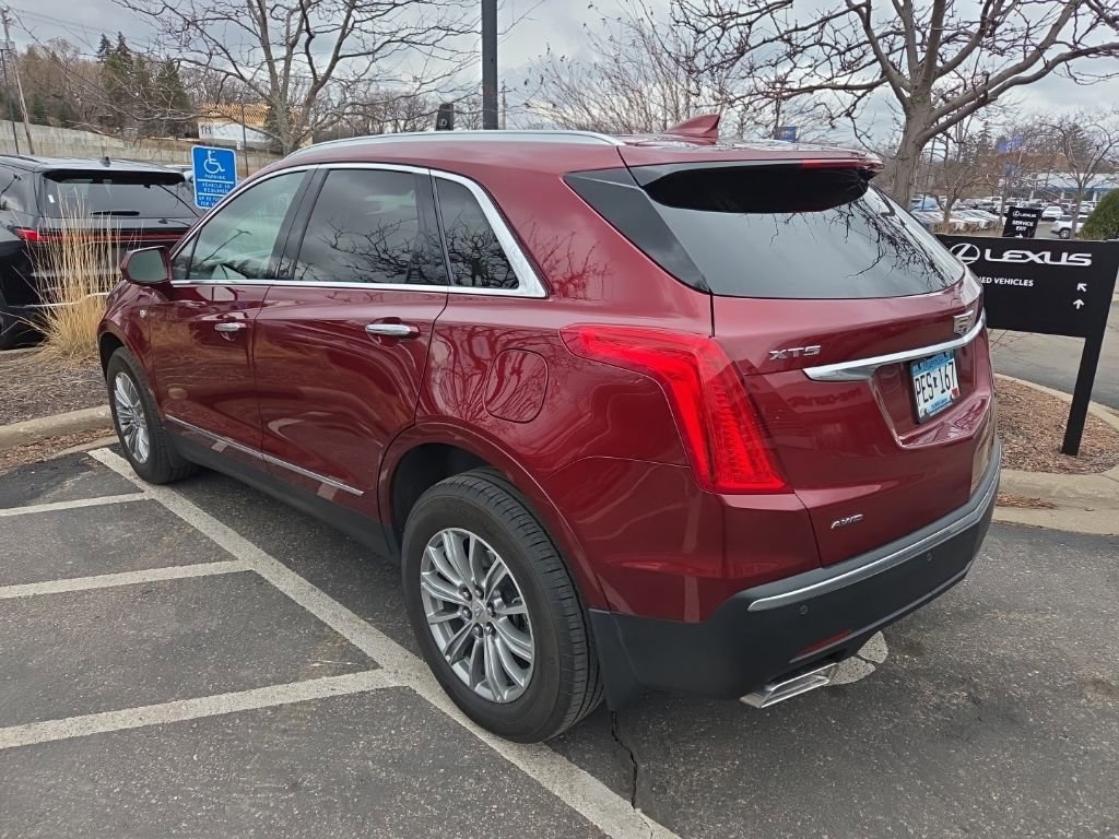 Used 2017 Cadillac XT5 Luxury w/ Driver Awareness Package image 4