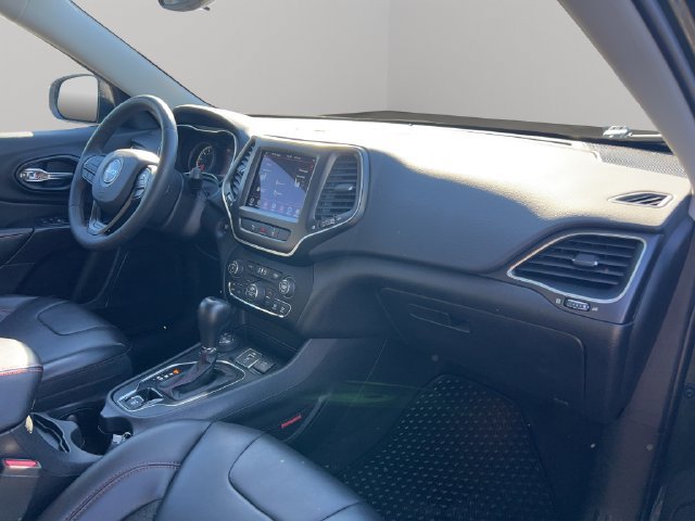 Used 2021 Jeep Cherokee Trailhawk w/ Trailer Tow Group AWD/4WD image 29