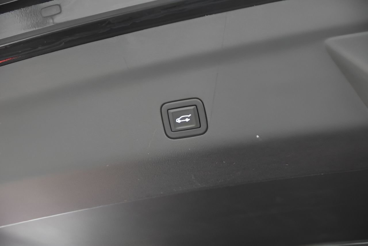 Used 2023 Chevrolet Tahoe LT image 35