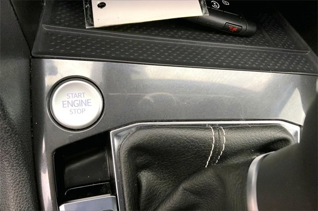 Certified 2023 Volkswagen Tiguan SE w/ Panoramic Sunroof Package image 33