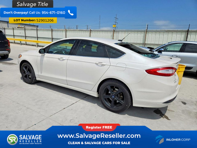 Used 2016 Ford Fusion SE FWD image 3