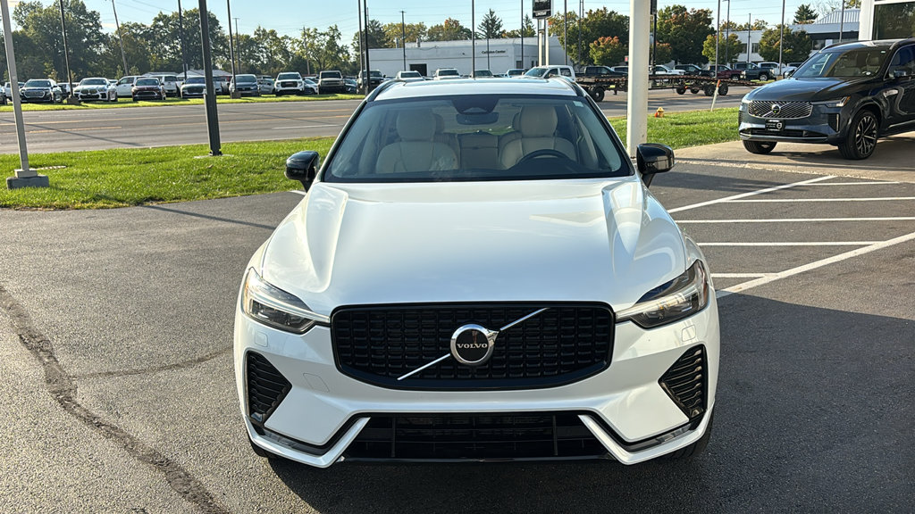 Certified 2024 Volvo XC60 B5 Core w/ Protection Package Premier AWD/4WD image 5