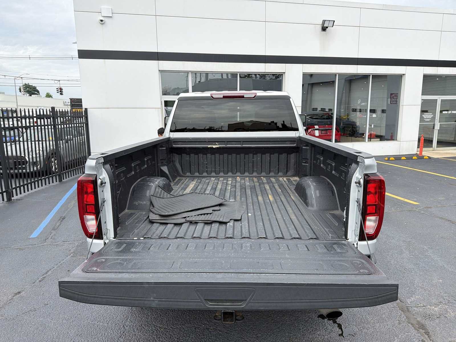 Used 2023 GMC Sierra 3500 Pro w/ Convenience Package AWD/4WD image 19