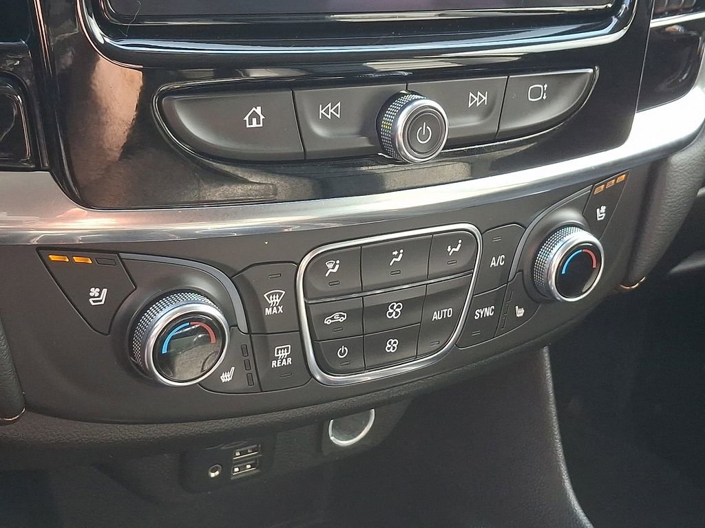 Used 2021 Chevrolet Traverse Premier AWD/4WD image 20