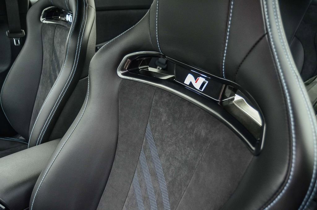 Certified 2026 Hyundai Elantra N Base image 24