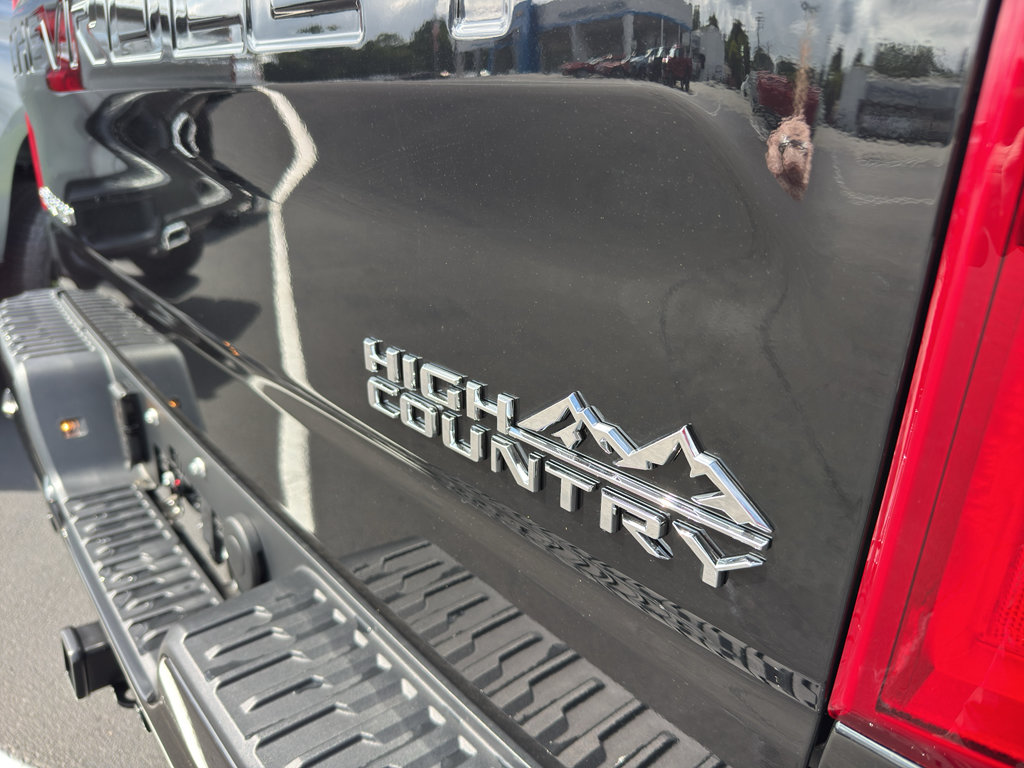 New 2026 Chevrolet Silverado 1500 High Country AWD/4WD image 8