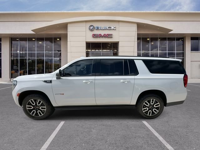 Used 2024 GMC Yukon XL AT4 w/ AT4 Premium Package AWD/4WD image 9