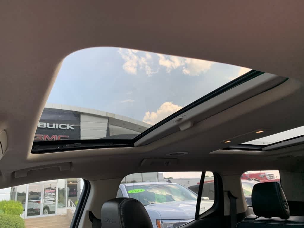 Certified 2019 GMC Acadia Denali w/ Technology Package AWD/4WD image 12