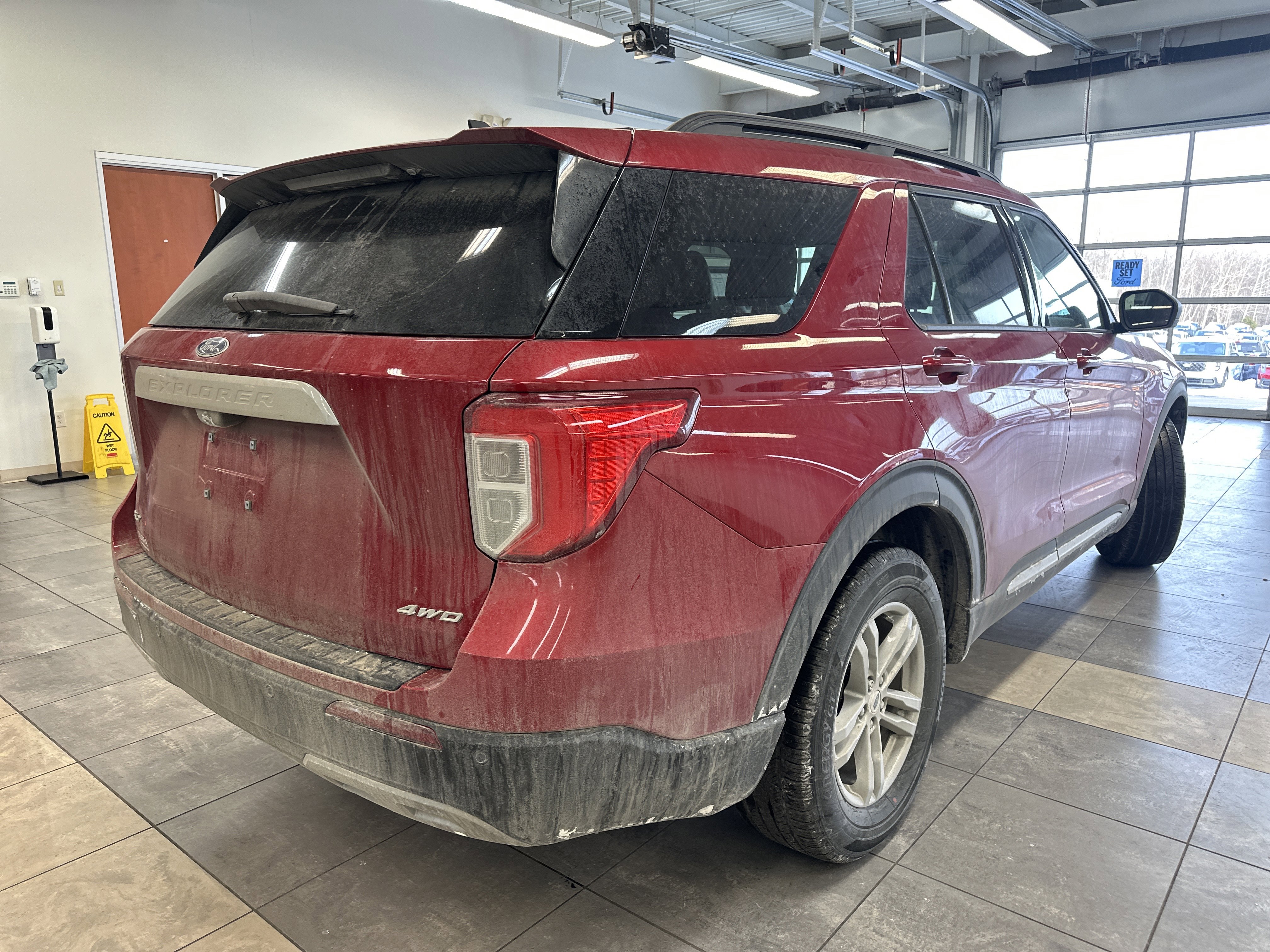 Used 2023 Ford Explorer XLT w/ Equipment Group 202A image 10