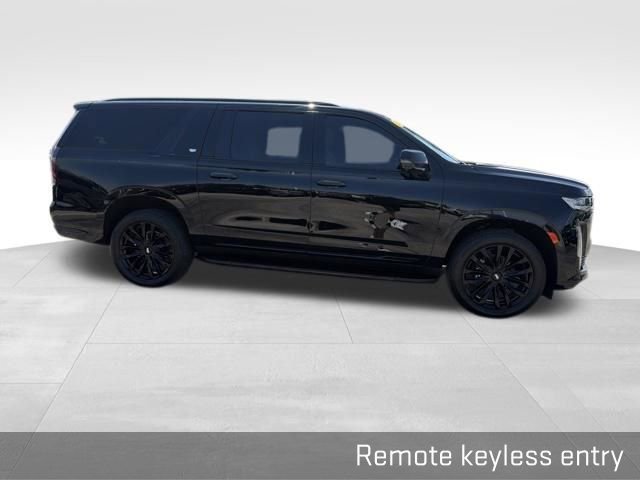 Used 2023 Cadillac Escalade ESV Premium Luxury AWD/4WD image 19