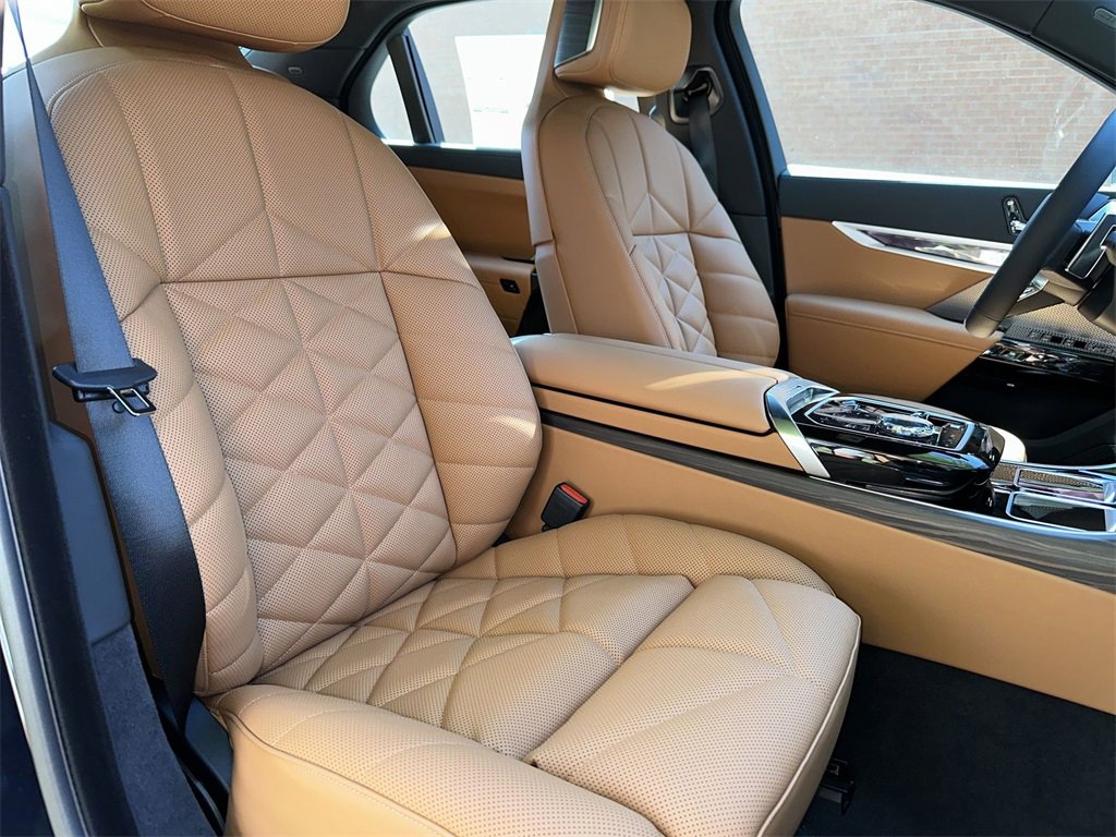 New 2026 BMW 740i xDrive image 23