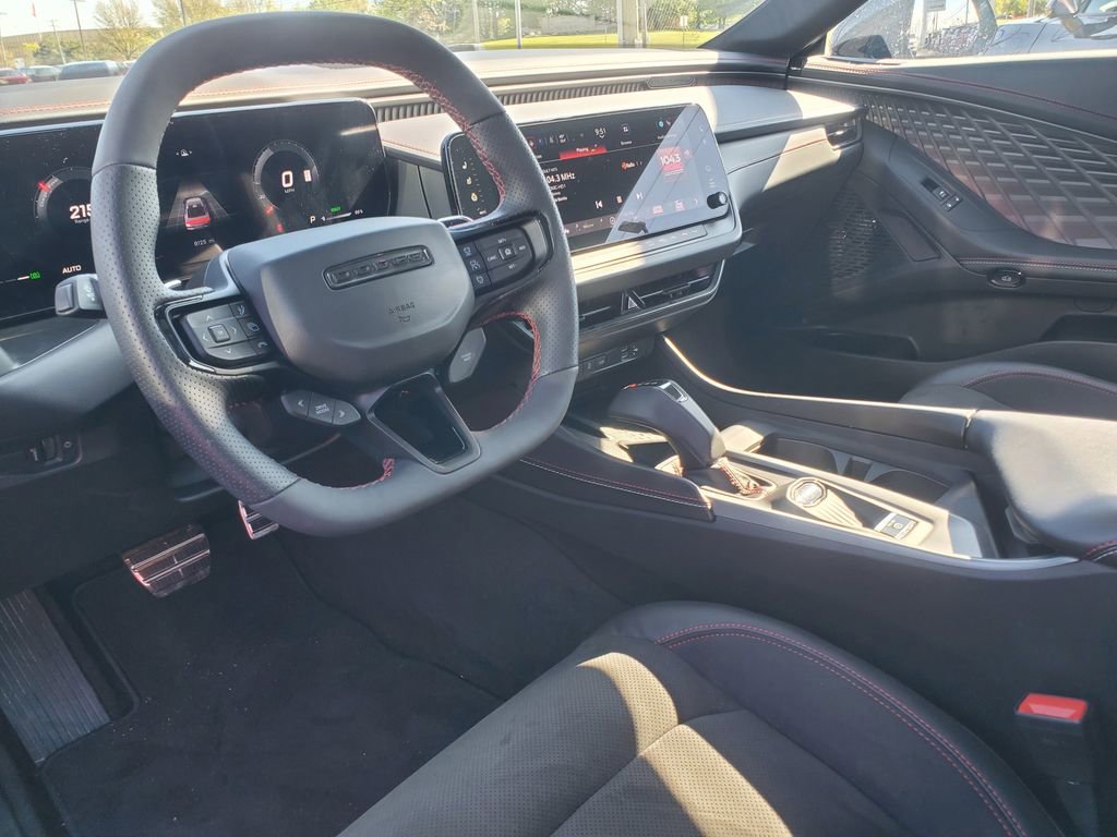 Used 2024 Dodge Charger Daytona Scat Pack w/ Plus Group AWD/4WD image 15