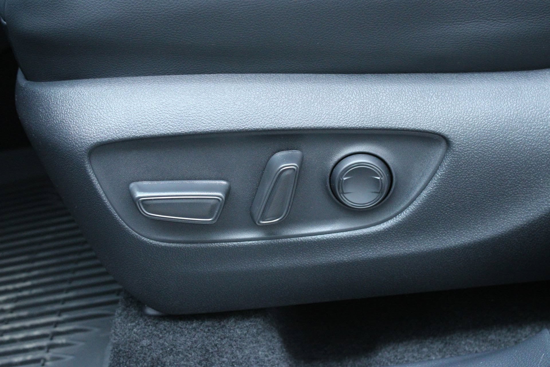 New 2026 Toyota Highlander XLE AWD/4WD image 16