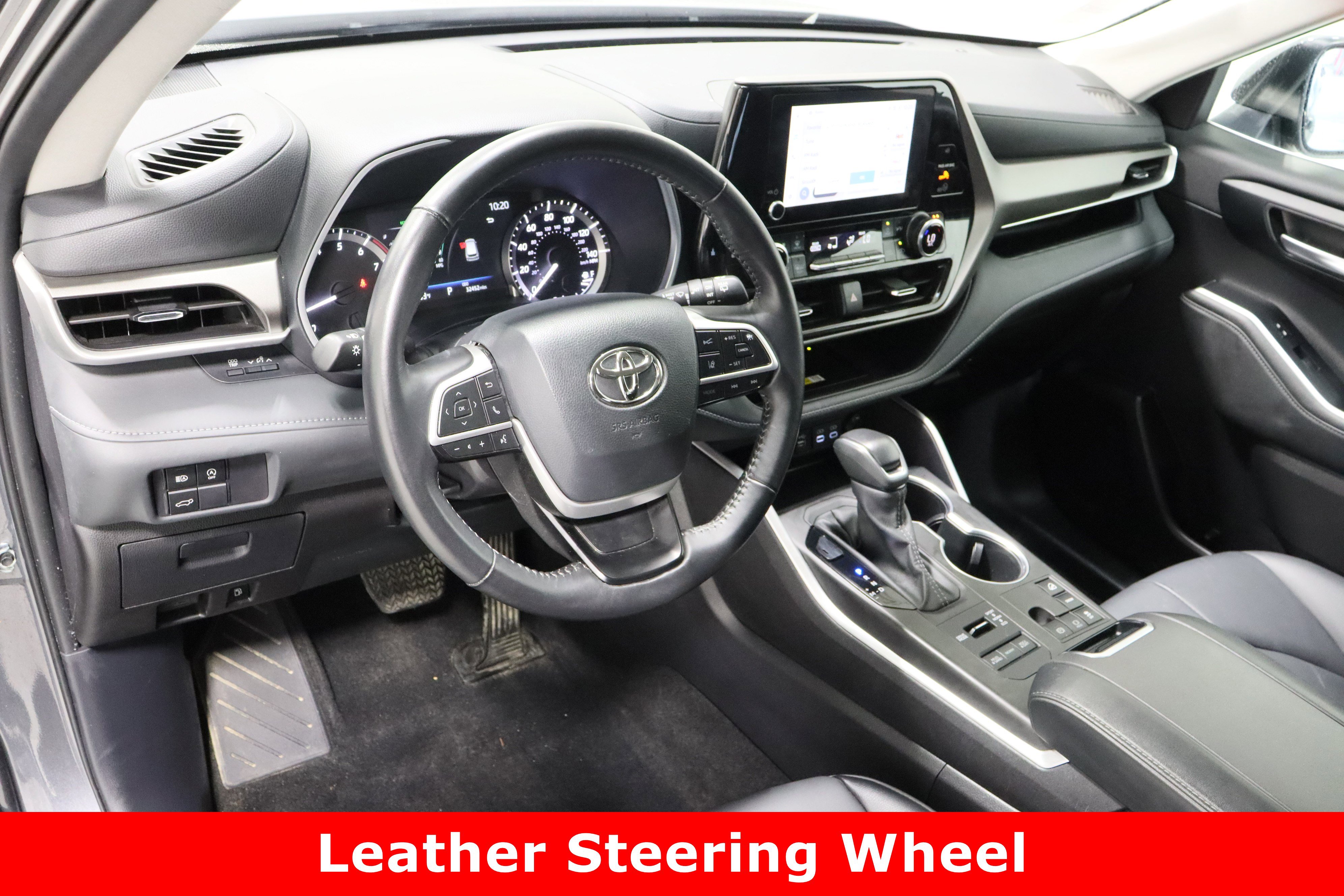 Certified 2025 Toyota Highlander XLE image 13