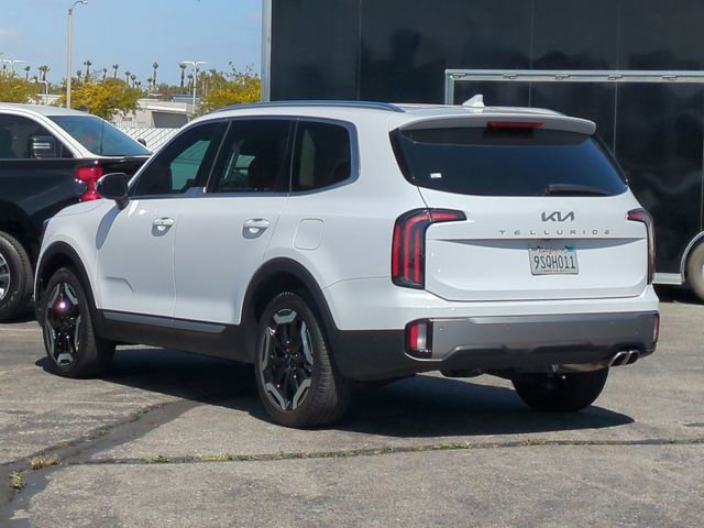 Used 2025 Kia Telluride EX w/ EX Captain's Chair Package FWD image 6